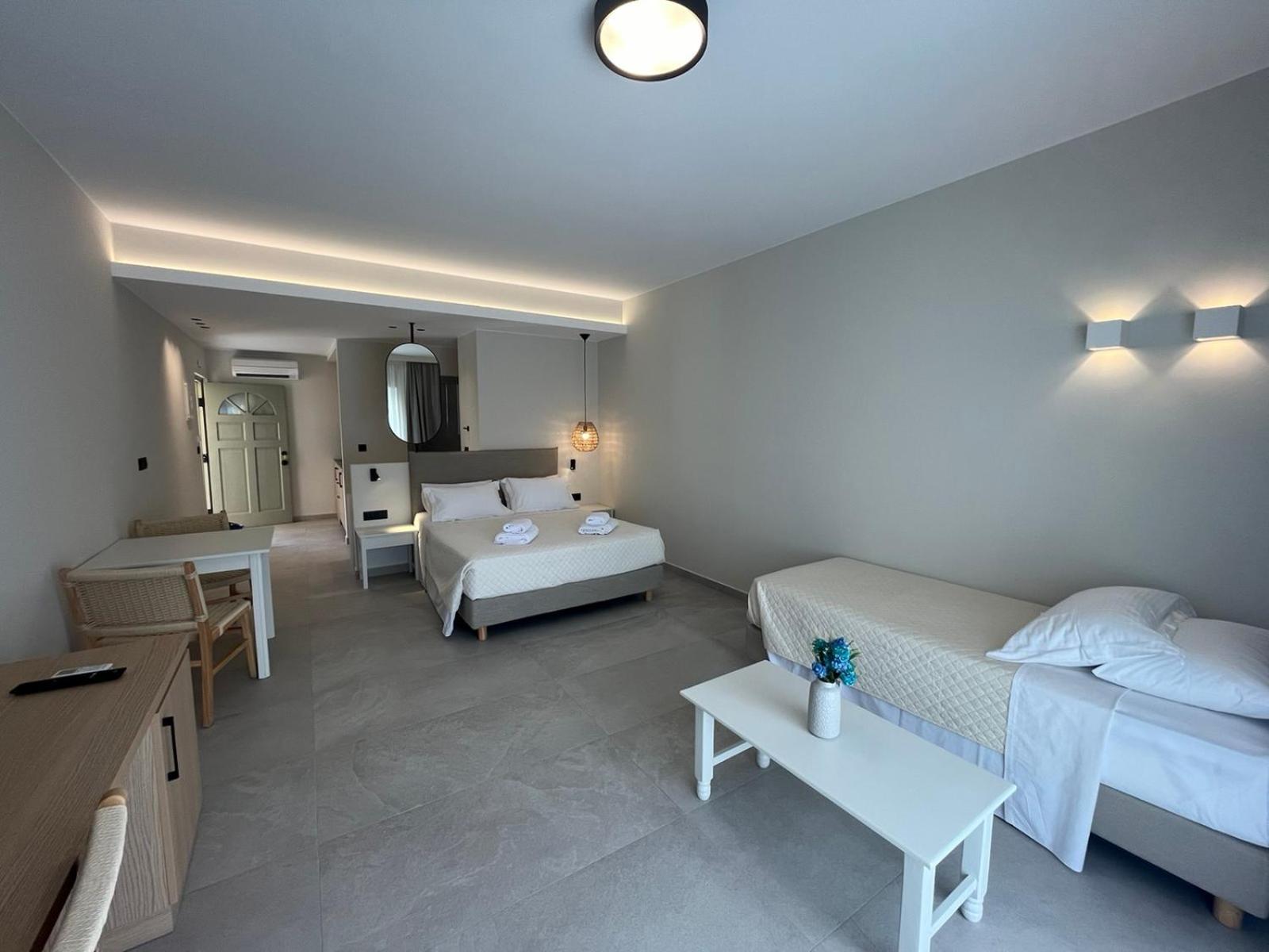 Mediterranean Sea Top Floor 帕琉乔拉 外观 照片