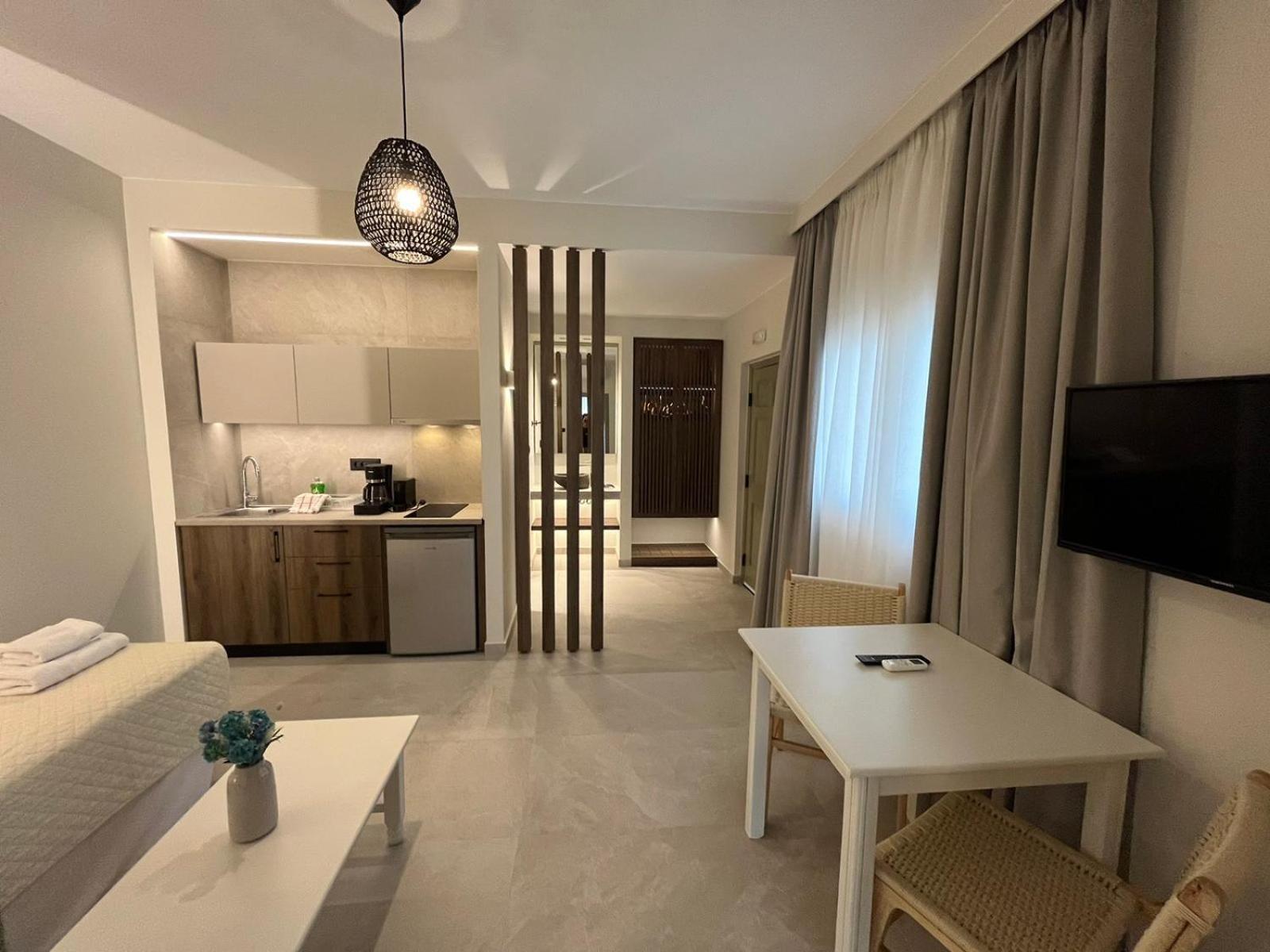 Mediterranean Sea Top Floor 帕琉乔拉 外观 照片