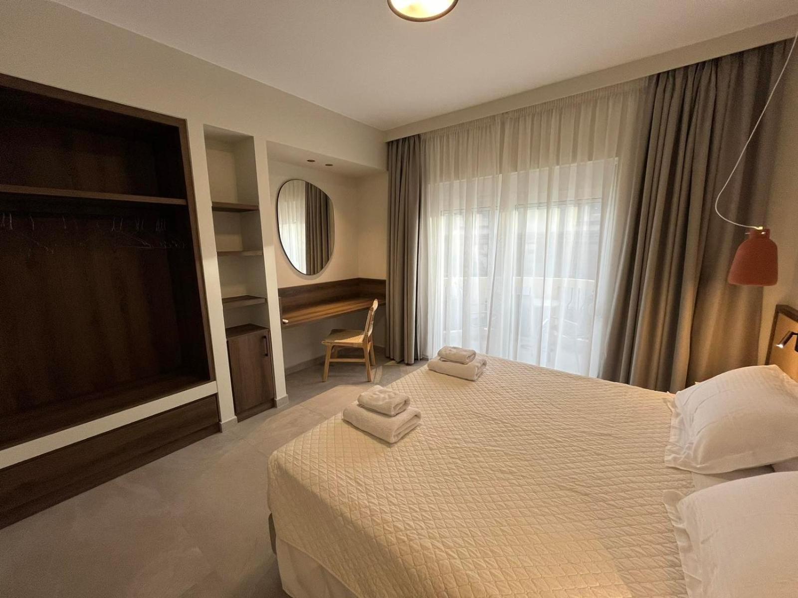 Mediterranean Sea Top Floor 帕琉乔拉 外观 照片