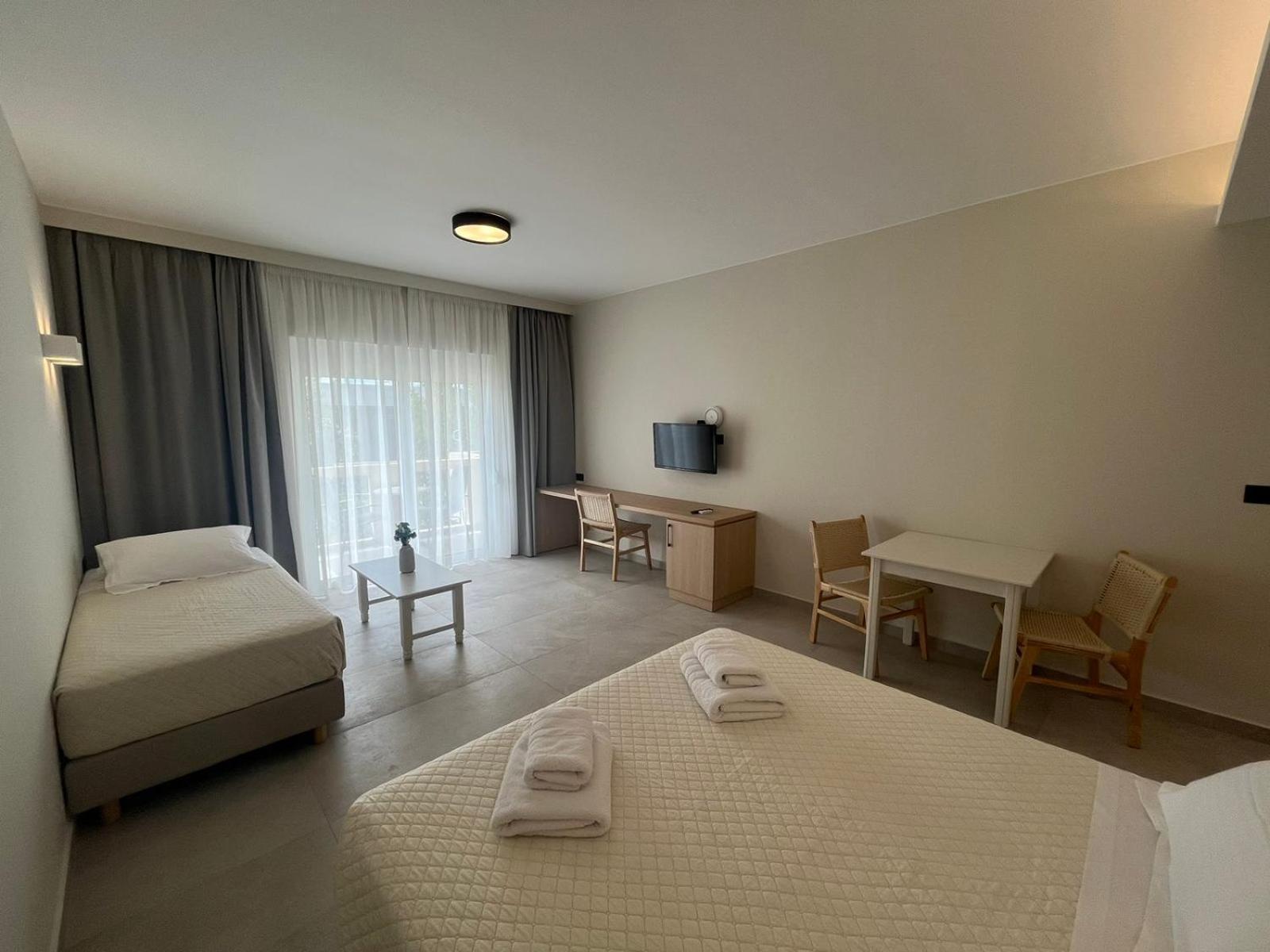 Mediterranean Sea Top Floor 帕琉乔拉 外观 照片