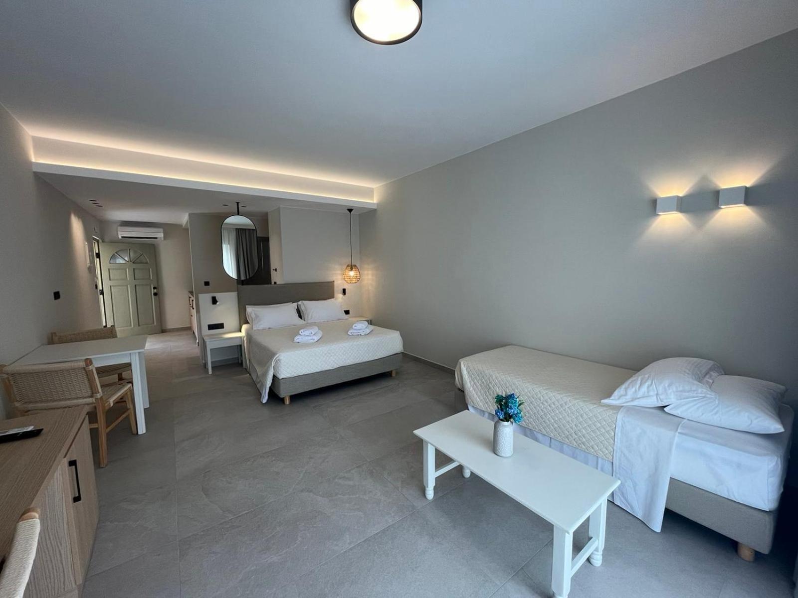 Mediterranean Sea Top Floor 帕琉乔拉 外观 照片