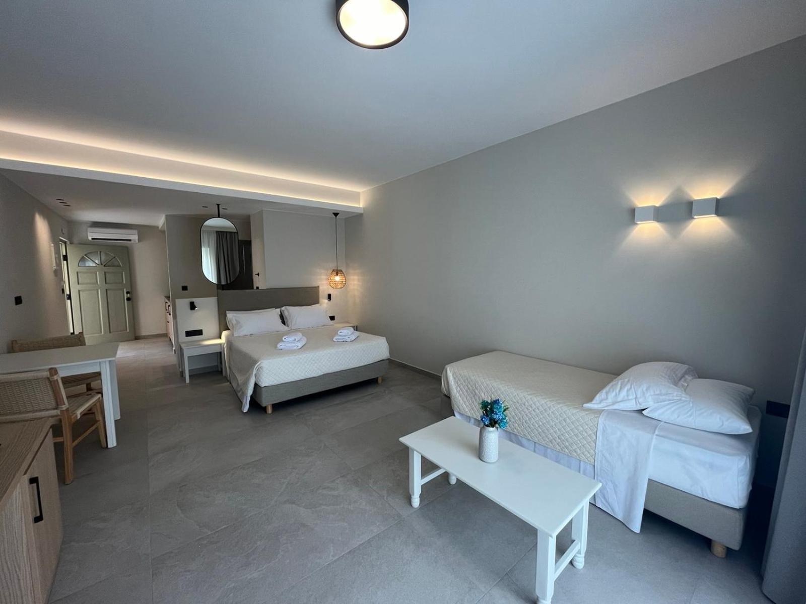 Mediterranean Sea Top Floor 帕琉乔拉 外观 照片