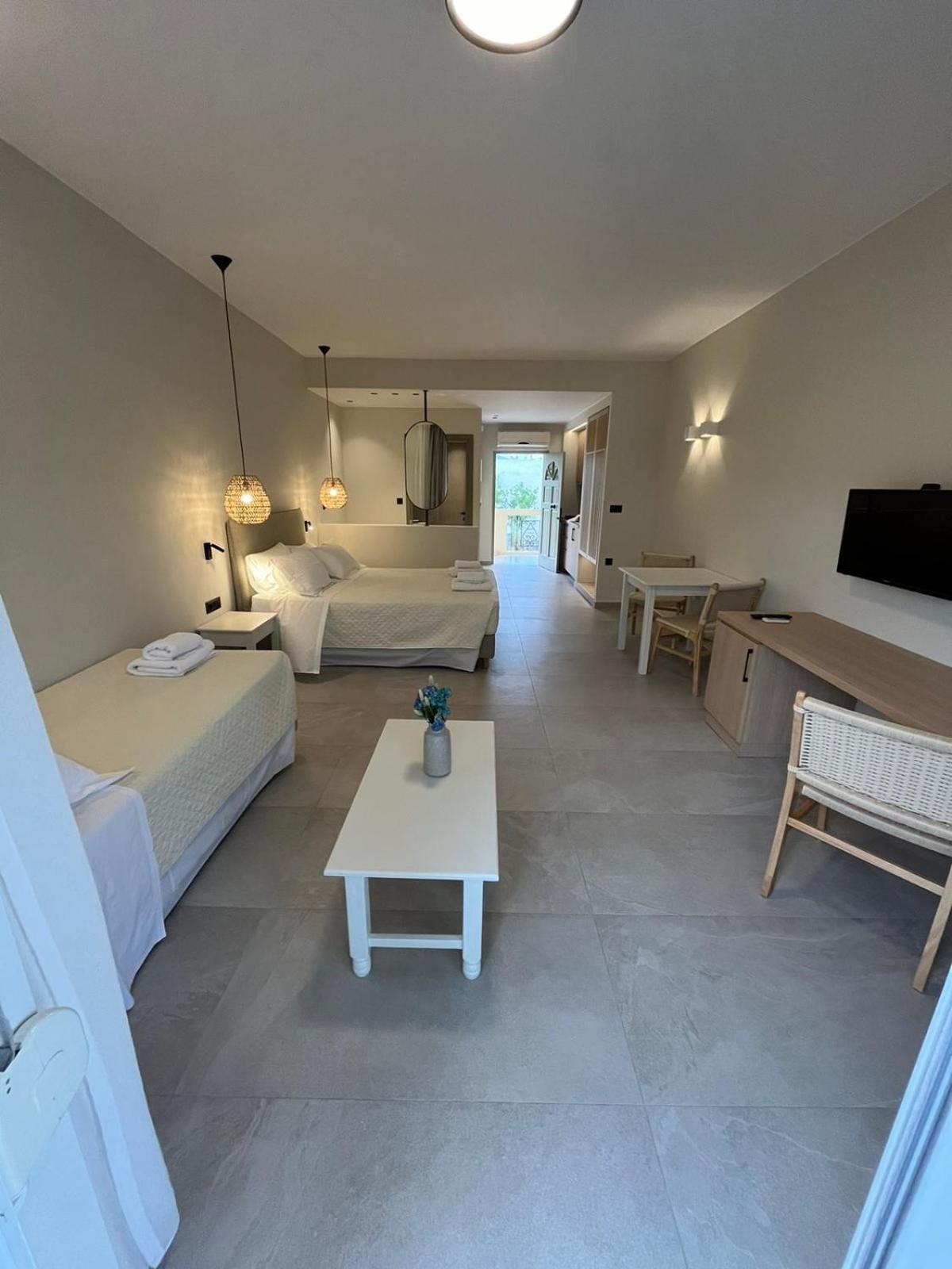 Mediterranean Sea Top Floor 帕琉乔拉 外观 照片