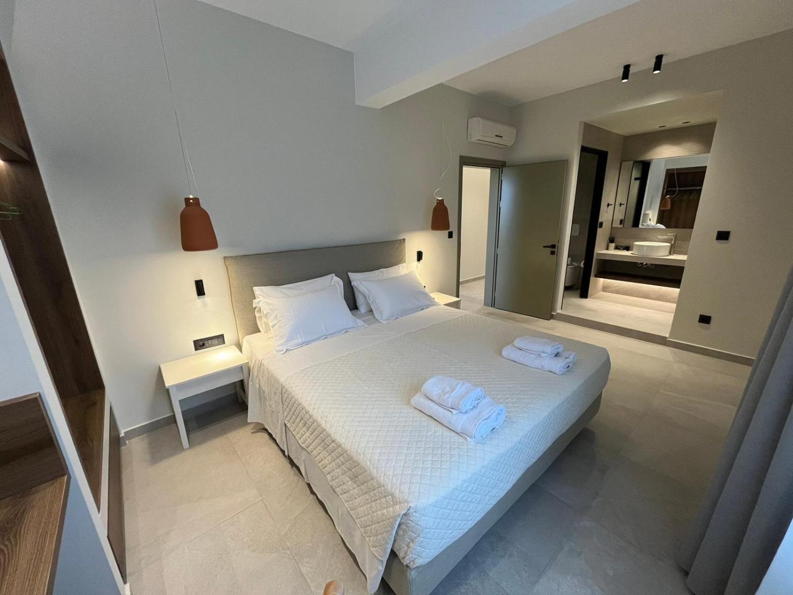 Mediterranean Sea Top Floor 帕琉乔拉 外观 照片