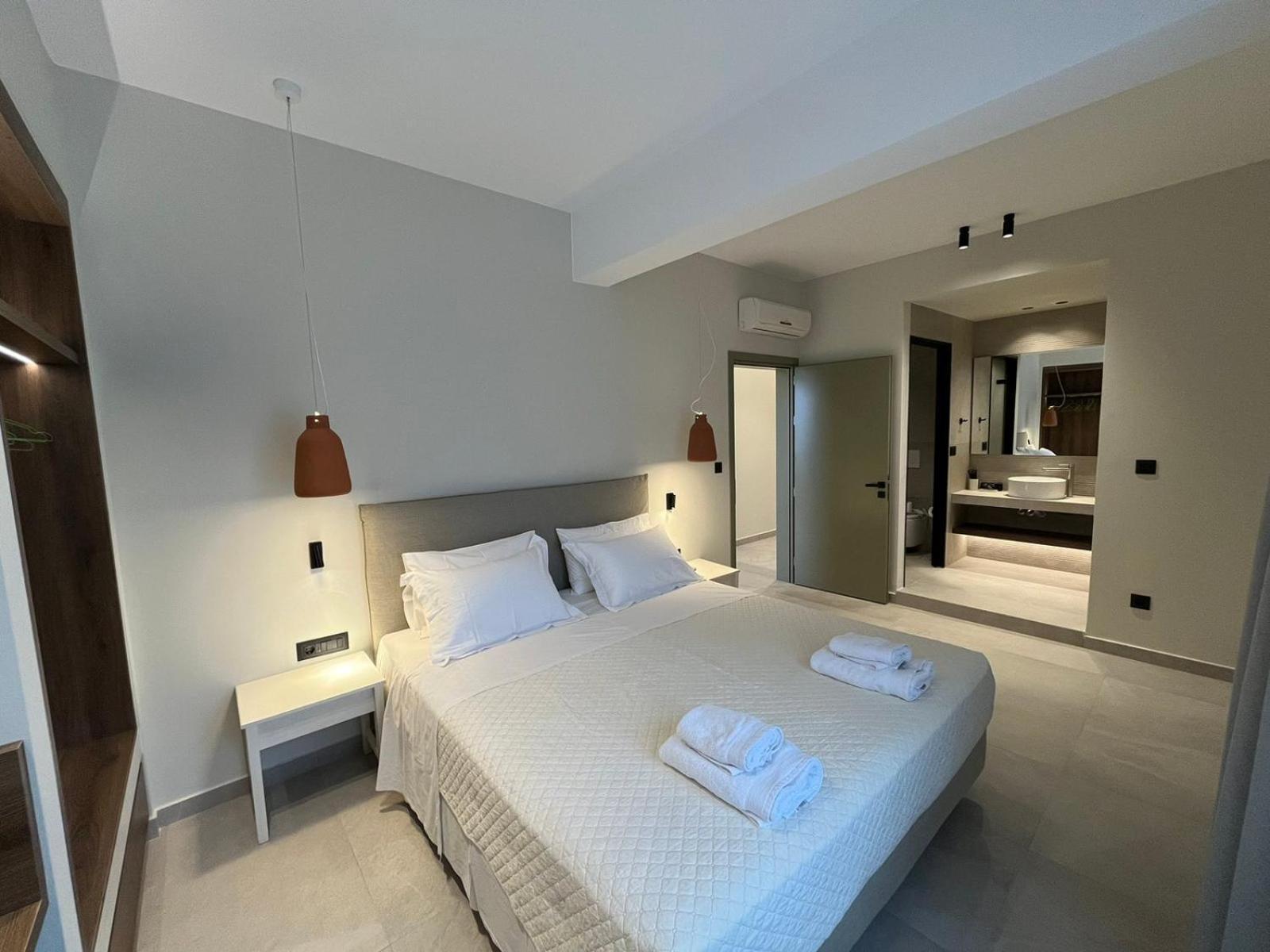 Mediterranean Sea Top Floor 帕琉乔拉 外观 照片